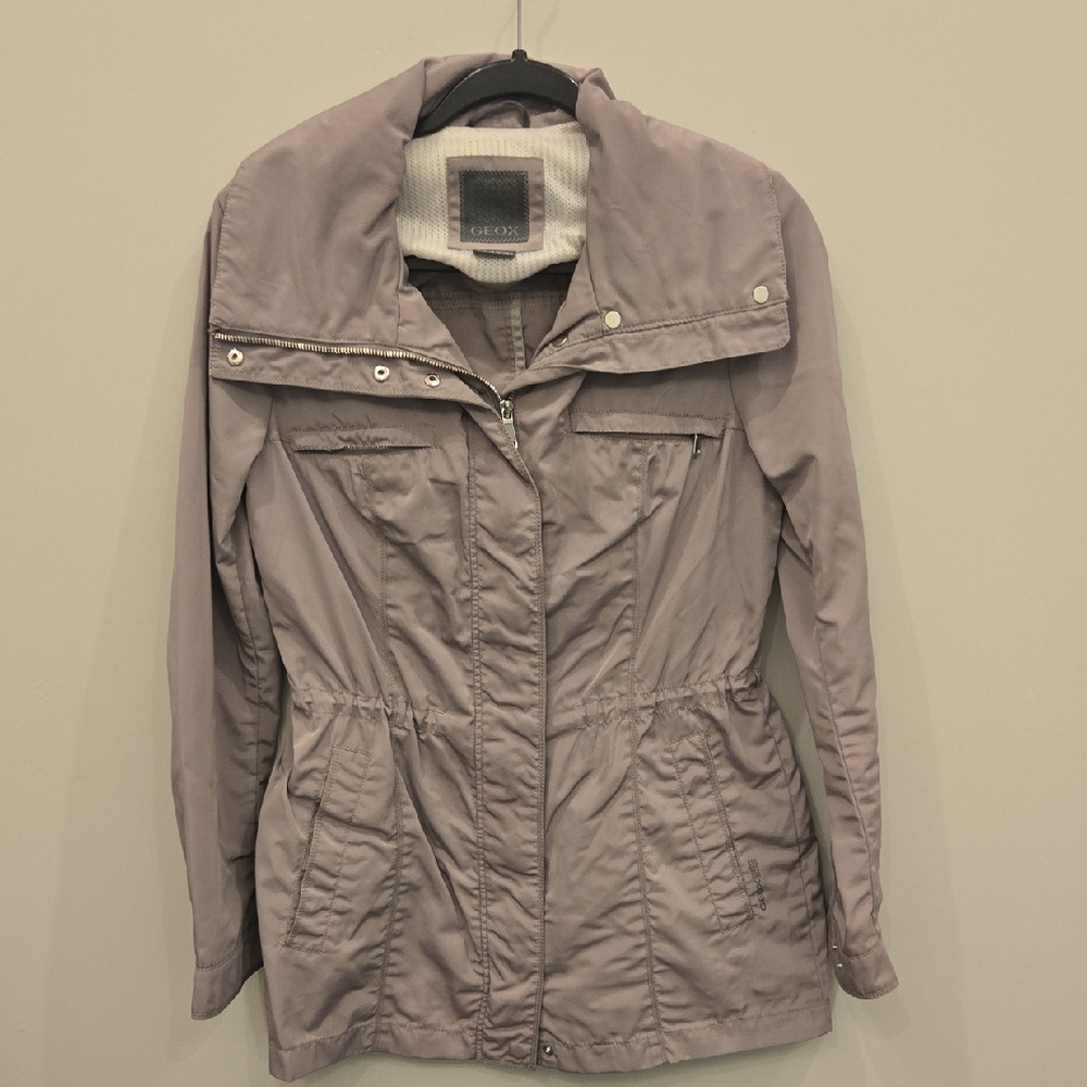 Geox Khaki Rain Jacket With Hide Away Hood, Pockets And Cinchable Waist Size 6